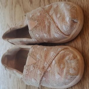 Toms toddler pink heart shoes size 6